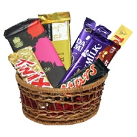 Deliver Diwali Gifts. Send Hamper of Delight Chocolate to India