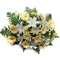 Christmas Flowers to India : The Bouquet of White Lily and Yellow Gerbera on Christmas to India