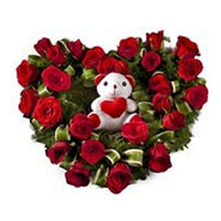 Flowers to India - Valentine Red Roses Heart Arrangement Flowers in India